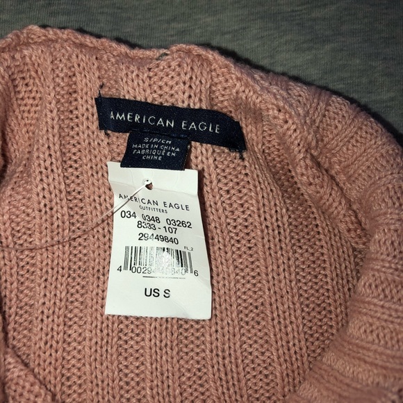 American Eagle Cropped Sweater - Picture 2 of 3